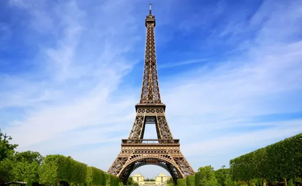 depositphotos_5593372-stock-photo-eiffel-tower-symbol-of-paris.jpg